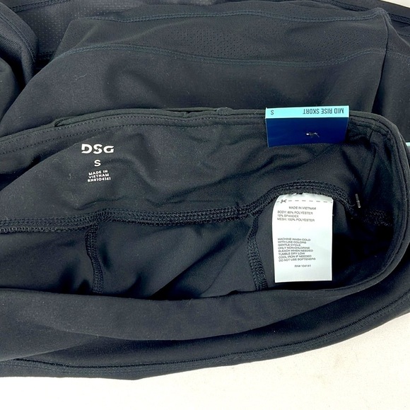 NWT DSG -Dicks Sporting Goods - Performance Mid-Rise Skort Size Small Black - Picture 7 of 11